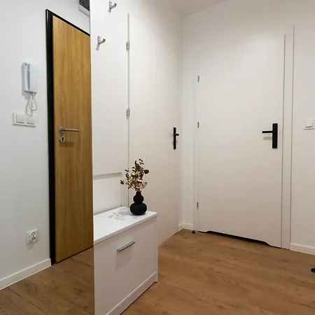 Biale Koszary شقة أوسترودا